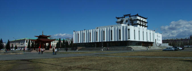 Kyzyl - Hudebn dramatick divadlo (arch. M. P. Bubnov, 1966 - 81)